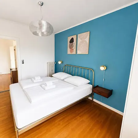 Large 3br With Elevator Vewing Over The Lakes * Kopenhaga